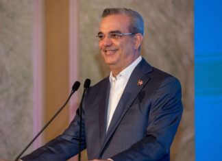El presidente de la República, Luis Abinader, decretó este martes el ascenso de cuatro miembros del Ejército de la República Dominicana (ERD), a rango de mayor general, entre ellos el jefe del Cuerpo de Seguridad Presidencial, Jimmy Arias Grullón.