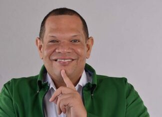 Encuesta revela que Carlos Guzmán ganaría elecciones municipales con 54.5 % frente a un 37.5 % de Betty Gerónimo La firma encuestadora Suriel Rodríguez Consulting, reveló que el alcalde de Santo Domingo Norte (SDN) y candidato a la misma posición por la Alianza Opositora Rescate RD, Carlos Guzmán, ganaría las elecciones municipales con un 54.5 % frente a un 37.5 % de la candidata del Partido Revolucionario Moderno (PRM).