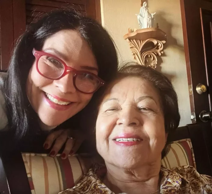 Falleció madre de la periodista Alicia Ortega Falleció la señora Rosemery Ramírez Ortega, madre de la veterana periodista Alicia Ortega.
