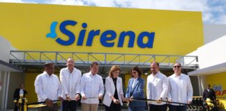 En un acto que encabezó la vicepresidenta de la República, Raquel Peña, Grupo Ramos dejó inaugurada su primera tienda Sirena en la ciudad de Barahona, que contribuirá con la creación de empleos directos y dinamizará el comercio en la región Sur.