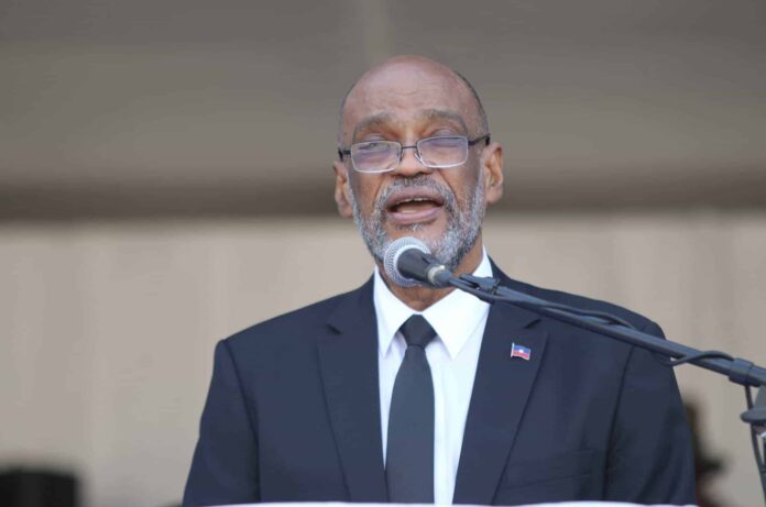 Guyana.- El asediado primer ministro de Haití, Ariel Henry, ha aceptado celebrar elecciones generales a mediados de 2025, según dijeron líderes del Caribe el miércoles por la noche, mientras la comunidad internacional intenta recaudar dinero para un contingente armado extranjero que combata a las pandillas en el país.