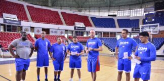 El fornido jugador Luis Santos se unió este viernes a los entrenamientos del equipo nacional de basket de mayores que se prepara para enfrentarse a México, en el inicio de la Primera Ventana del Clasificatorio del AmeriCup 2025.