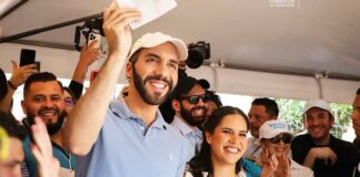 El Tribunal Supremo Electoral salvadoreño concluyó el viernes el escrutinio de la elección presidencial y con la revisión de 100% de las actas de votación, el presidente Nayib Bukele obtuvo la reelección con 84,6% de los votos.