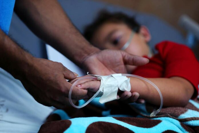 Suman 3,388 casos de dengue en primeras cinco semanas de este año Un total de 3,388 casos de dengue fueron notificados en el país en las primeras cinco semanas de este año, aunque la incidencia de la enfermedad mantiene una tendencia a la baja en las últimas semanas.