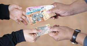 Un hombre perteneciente al partido Fuerza del Pueblo, fue apresado mientras se encontraba comprando cédulas, en Cabrera, provincia María Trinidad Sánchez, próximo a la celebración de las elecciones municipales.