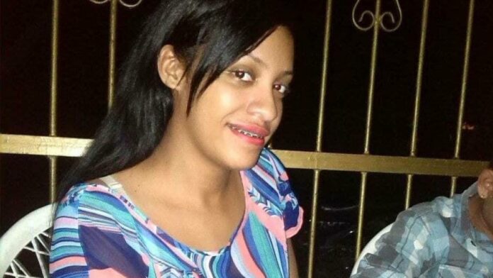 Dhayana Reynoso Román, quien lleva alrededor de tres años privada de libertad por defender a sus hijas de unos violadores y ahora batalla contra un cáncer de cérvix, fue dada de alta y evoluciona satisfactoriamente tras estar ingresada en un centro de salud por complicaciones.