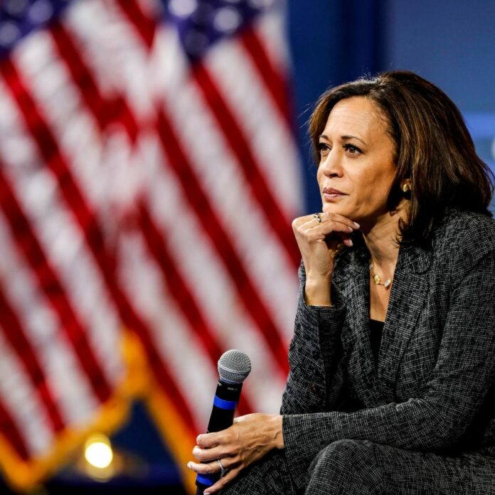 La vicepresidenta de Estados Unidos, Kamala Harris, se ha declarado capacitada para gobernar en medio de las críticas contra el presidente de Estados Unidos, Joe Biden, por sus continuos lapsus, especialmente después de que un informe sobre la retención de documentos clasificados le retratase como un hombre de avanzada edad «con mala memoria».
