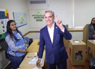 El presidente de la República, Luis Abinader, hizo un llamado a la ciudadanía para mantener la paz y evitar la violencia, tras incidentes que se han registrado desde el sábado que han dejado un fallecido y varios heridos.
