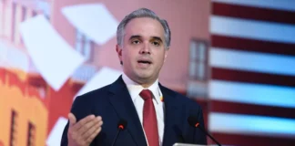 El ministro de Trabajo, Luis Miguel de Camps, dijo este lunes que se ha avanzado aproximadamente un 90 % en los elementos que ha propuesto el órgano tripartito: Gobierno, empleadores y trabajadores, para la modernización del Código Laboral.