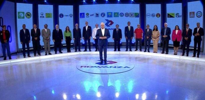 El Partido Revolucionario Moderno (PRM) y veintidós partidos y movimientos políticos presentaron a la coalición RD-Avanza, por la que llamaron a votar este domingo 18 para profundizar “el cambio contra el retroceso moral e institucional del país”.