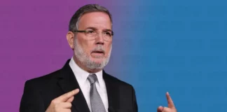 El coordinador de comunicaciones de la campaña presidencial de Abel Martínez, Roberto Rodríguez Marchena, expresó este miércoles su desacuerdo con el discurso del presidente Luis Abinader y aseguró que la población dominicana hoy vive peor que en el año 2020, cuando el jefe de Estado asume el tren gubernamental.