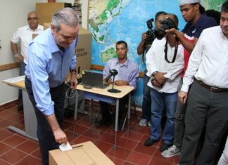 El presidente Luis Abinader ejercerá este domingo 18 de febrero su derecho al voto en las elecciones municipales, dicho sufragio está programado para las 10:30 de la mañana, en el Colegio Babeque.
