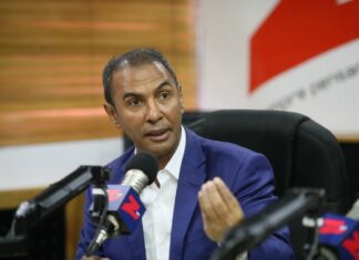 El candidato del Partido de la Liberación Dominicana y la alianza opositora Rescate RD a la alcaldía del Distrito Nacional, Domingo Contreras, retó a la alcaldesa Carolina Mejía a debatir «con profundidad y claridad» sobre los problemas de esta demarcación.