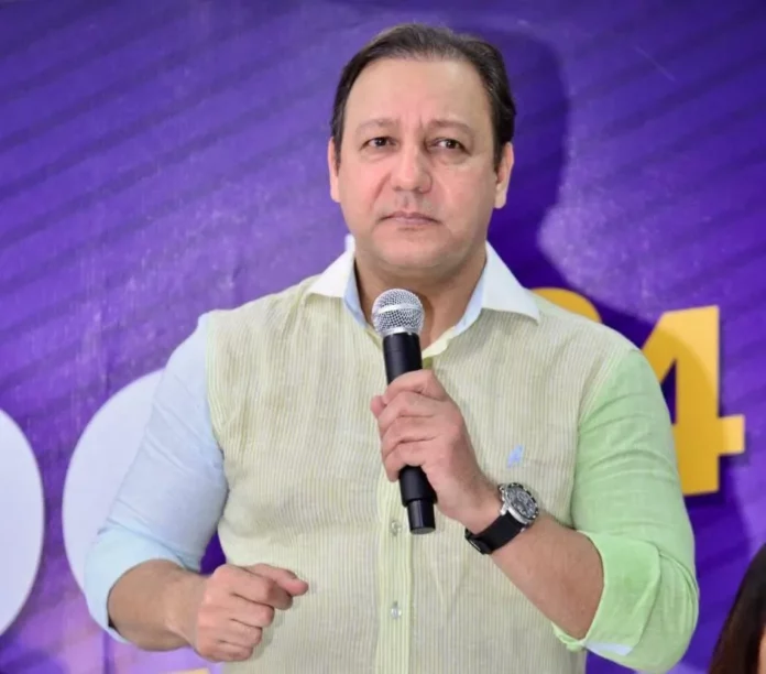 El candidato presidencial del Partido de la Liberación Dominicana (PLD), Abel Martínez, hablará al país este lunes a partir de las 4:00 de la tarde en la Casa Nacional de esta organización.