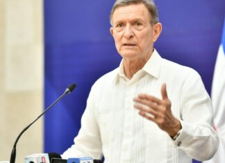La República Dominicana colaborará militar y económicamente con Haití como parte del plan de estabilización que prepara la ONU para esa vecina, según lo afirmó el ministro de Relaciones Exteriores, Roberto Álvarez.