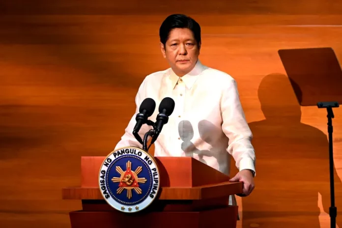 El presidente de Filipinas, Ferdinand Marcos Jr., aseguró que su gobierno revisa la cuestión de la doble imposición con Cambodia, informó hoy en esta capital la oficina presidencial.