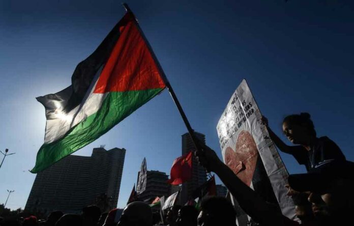 El presidente de Cuba, Miguel Díaz-Canel, reiteró hoy el llamado a participar en la jornada mundial de apoyo al pueblo palestino a realizarse mañana y exigió nuevamente el fin al genocidio israelí en Gaza.