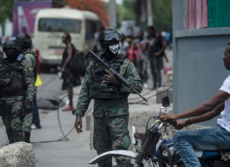 Policía pide con urgencia medios para frenar pandillas en Haití Imagen Ilustrada