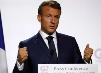 Macron participa en Brasil en lanzamiento al mar de submarino