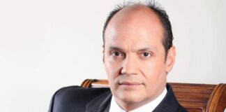 El presidente del Partido Esperanza Democrática, Ramfis Domínguez Trujillo, presentó este jueves al doctor Roque Espaillat como su sustituto en la candidatura a la presidencia para los comicios 2024, y al doctor José Ernesto Fadul, como su dupla.