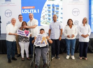 Presidencia beneficia a 2,160 mujeres con la asignación de una vivienda