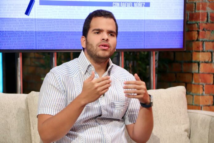 El candidato a diputado Vicente Sánchez habla de su proyecto para conectar más al Congreso con la gente