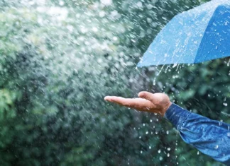 Viento del noreste genera precipitaciones sobre el país El sistema de alta presión continúa incidiendo en las condiciones meteorológicas sobre el territorio nacional, por tanto, se espera que las precipitaciones se mantengan limitadas en la mayoría de las provincias especialmente en cuanto a su intensidad y cuantía, prevaleciendo un ambiente con nubes dispersas y medio nublado ocasionalmente con ráfagas de viento aisladas debido al flujo de viento del noreste que sopla sobre nuestro territorio.