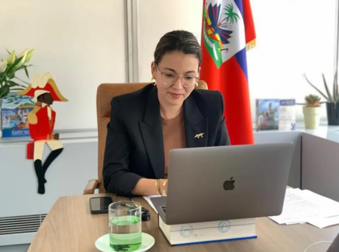 conseDimite única mujer del Consejo de Transición de Haití por comentarios machistas