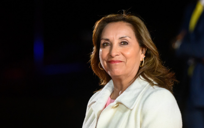 Allanan vivienda de Dina Boluarte por caso Rolex