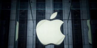 Unión Europea multa a Apple La Comisión Europea (CE) anunció hoy una multa de mil 840 millones de euros al gigante tecnológico Apple por imponer desde la App Store restricciones a competidores de su servicio de música en Streaming, como Spotify.