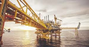 La Organización de Países Exportadores de Petróleo y 10 naciones aliadas, agrupación conocida como la OPEP+, decidió hoy extender hasta el segundo trimestre sus recortes voluntarios de crudo, informaron fuentes cercanas a la organización.