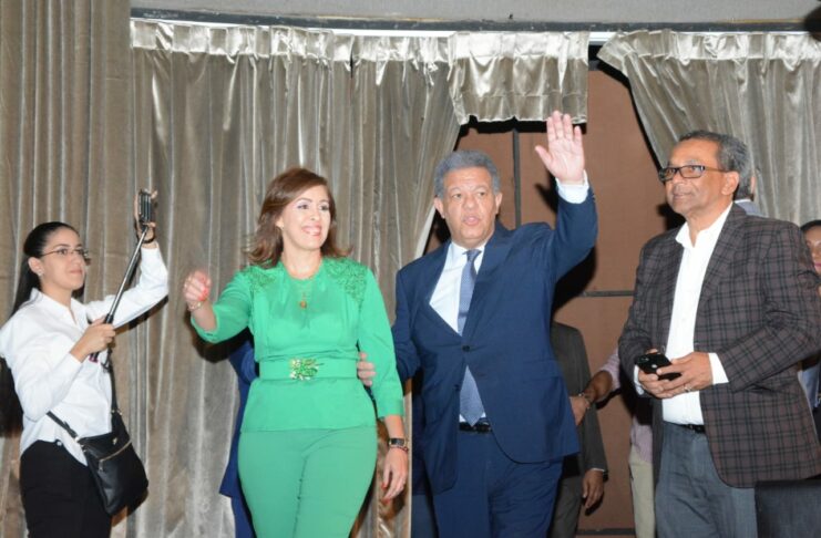 Leonel anuncia a Ingrid Mendoza como su compañera de boleta