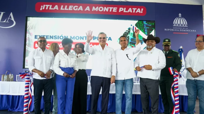 El Presidente de la República, Luis Abinader encabezo este sábado la inauguración de una nueva extensión del El Instituto Tecnológico de las Américas (ITLA) en la provincia de Monte Plata, junto al Rector del ITLA, Omar Méndez Lluberes y Lenin Valdez López, Senador por la provincia.