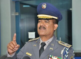 El presidente de la República, Luis Abinader, dispuso el ascenso a generales de 12 coroneles de la Policía Nacional, incluyendo a Jacobo Mateo Moquete, por el 88 aniversario de esta institución.