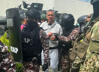 Ecuador demanda a México ante La Haya por otorgar asilo a Glas