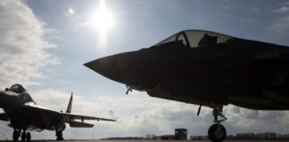 Kazajstán niega venta de aviones militares descontinuados a Ucrania