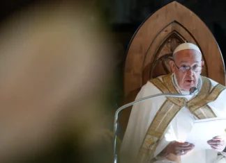 Papa Francisco deplora asesinato por Israel de voluntarios en Gaza