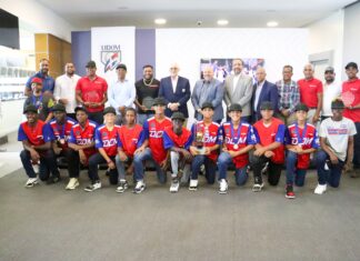 LIDOM recibe la copa de campeones de Serie del Caribe Kids 2024