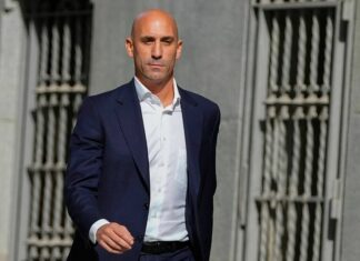Acusan de corrupción al ex presidente Rubiales y apuntan a su relación con Piqué