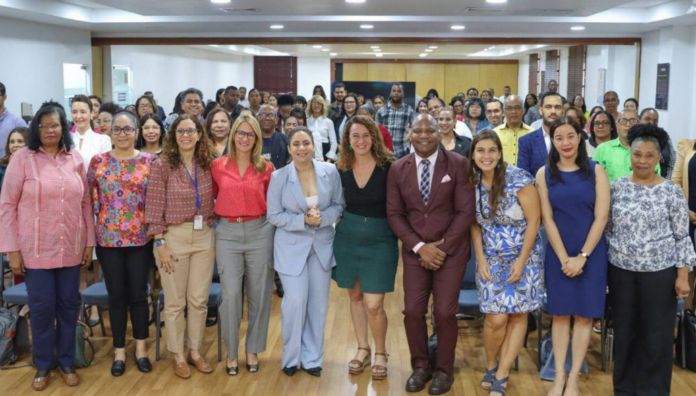 Supérate presenta avances en plan piloto “Comunidades de Cuidados”
