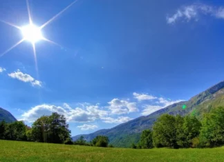 Domingo con cielo soleado y temperaturas calurosas