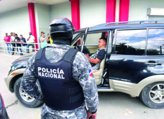 Asaltantes se llevaron poco dinero de banco