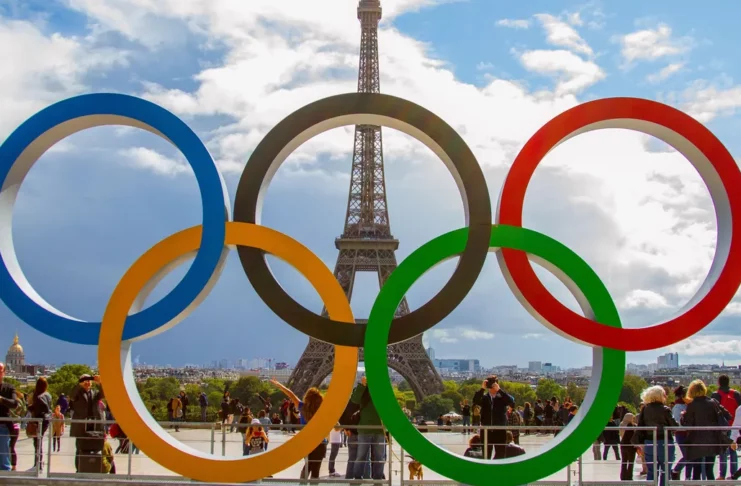 Parisinos buscan acceso a zonas restringidas por Juegos Olímpicos