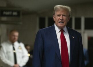 Trump en Nueva York, otra violación de orden mordaza