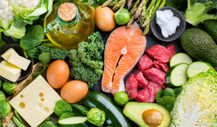 Advierten de los riesgos de una dieta keto prolongada