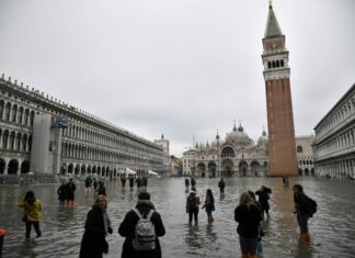 Pronostican sumergimiento de Venecia en el 2150