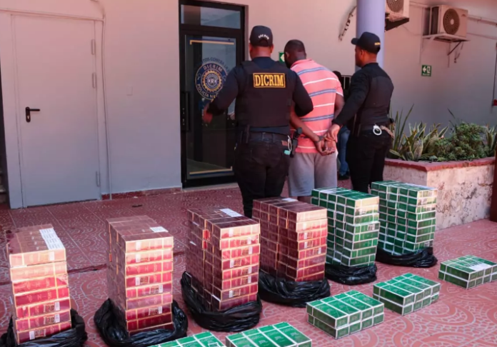 PN apresa hombre con 8,000 unidades de cigarrillos