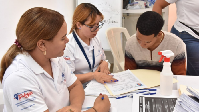 Ministerio de Trabajo invita a recepción de currículum para vacantes en España