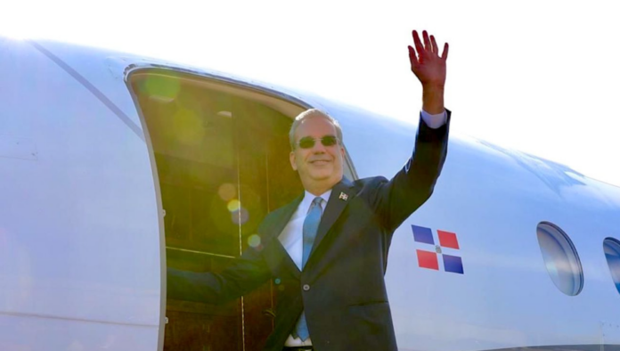 Presidente Abinader regresa de su viaje a Suiza