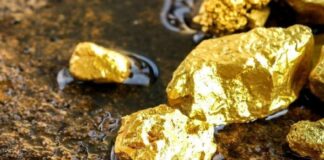 Precios del oro bajan debido a conflictos